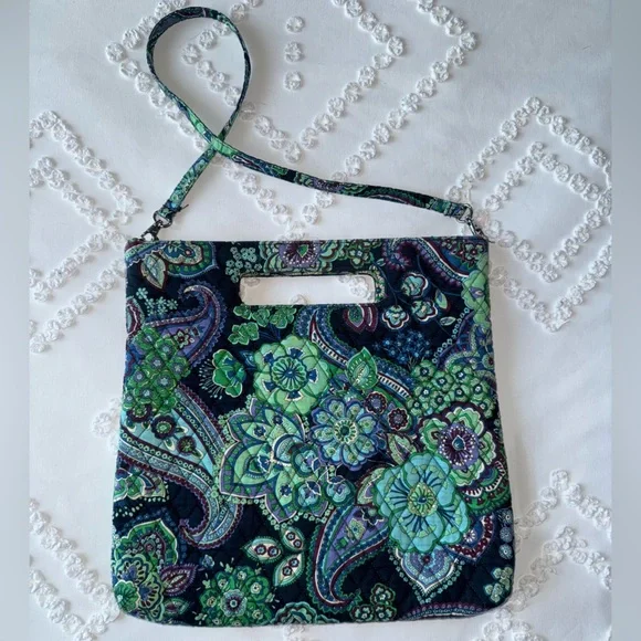 Vera Bradley Blue Rhapsody Vintage Bag - Picture 2 of 8